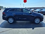 Used 2020 Kia Sorento LX image 2