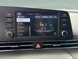 Used 2022 Hyundai Elantra SE image 4