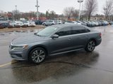 Used 2022 Volkswagen Passat 2.0T SE image 2