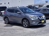 Used 2017 Nissan Rogue SL image 2