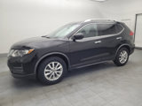 Used 2017 Nissan Rogue SV image 2