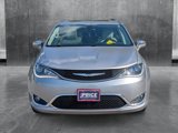 Used 2017 Chrysler Pacifica Limited image 2