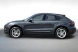 Certified 2025 Porsche Macan image 2