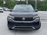 Used 2022 Volkswagen Taos SE w/ Panoramic Sunroof Package image 2