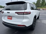 Used 2023 Jeep Grand Cherokee L Laredo image 3