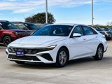 Used 2024 Hyundai Elantra SE image 3