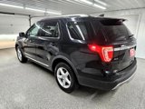 Used 2016 Ford Explorer XLT w/ Equipment Group 202A image 3