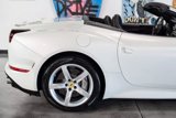 Used 2015 Ferrari California T image 4