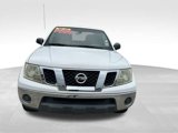 Used 2011 Nissan Frontier SV image 2