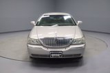 Used 2003 Lincoln Town Car Signature image 4