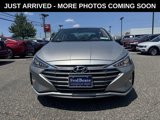 Used 2020 Hyundai Elantra SE image 2