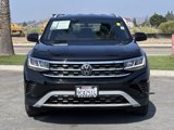Used 2022 Volkswagen Atlas Cross Sport SE image 2