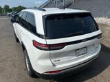 Certified 2022 Jeep Grand Cherokee Laredo w/ Luxury Tech Group I image 4