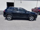 Used 2019 Jeep Cherokee Limited w/ Luxury Group image 4