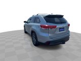 Used 2017 Toyota Highlander XLE image 6