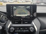 Used 2021 Toyota Venza LE image 2