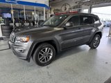 Used 2020 Jeep Grand Cherokee Laredo w/ 18" Wheel & 8.4" Radio Group image 4