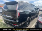 Used 2023 Cadillac Escalade ESV Sport Platinum w/ LPO, ONYX Package image 4