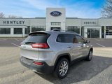 Used 2017 Jeep Cherokee Limited image 4