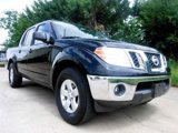 Used 2010 Nissan Frontier SE image 3