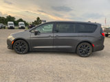 Used 2020 Chrysler Pacifica Touring w/ S Appearance Package image 2