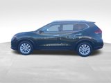 Used 2018 Nissan Rogue SV image 2