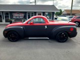 Used 2004 Chevrolet SSR w/ Preferred Equipment Group image 2