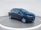 Used 2020 Chevrolet Trax LT w/ LT Convenience Package image 2