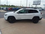 Used 2023 Jeep Cherokee Altitude Lux image 3