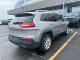 Used 2018 Jeep Cherokee Latitude w/ Cold Weather Group image 4