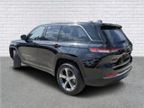 Used 2023 Jeep Grand Cherokee Limited image 3