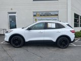 Used 2022 Ford Escape SE w/ Convenience Package image 2