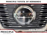 Used 2020 Nissan Rogue SV image 2