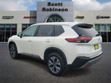 Used 2021 Nissan Rogue SV image 3