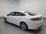 Used 2017 Ford Fusion SE image 3