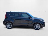Used 2019 Kia Soul + image 4