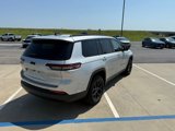 Used 2024 Jeep Grand Cherokee L Laredo image 5