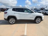New 2025 Jeep Compass Latitude image 2