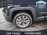 Used 2017 Jeep Renegade Latitude w/ Cold Weather Group image 5