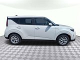 Used 2025 Kia Soul LX w/ LX Technology Package image 2