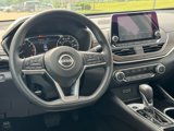 Used 2024 Nissan Altima 2.5 SV image 3