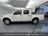 Used 2018 Nissan Frontier SV image 2