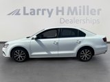 Used 2017 Volkswagen Jetta SE image 2