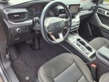 Used 2022 Ford Explorer XLT image 6