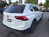 Used 2021 Volkswagen Tiguan SE w/ Panoramic Sunroof Package image 4
