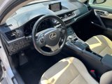 Used 2017 Lexus CT 200h image 4