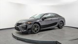 Used 2018 Toyota Camry SE image 2