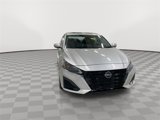 Used 2024 Nissan Altima 2.5 SV w/ SV Premium Package image 3