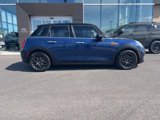 Used 2016 MINI Cooper 4-Door Hardtop image 2