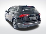Used 2023 Volkswagen Tiguan SE image 3